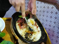 广式腊味煲仔饭-捞围鲜·港式打边炉(海阳路店)