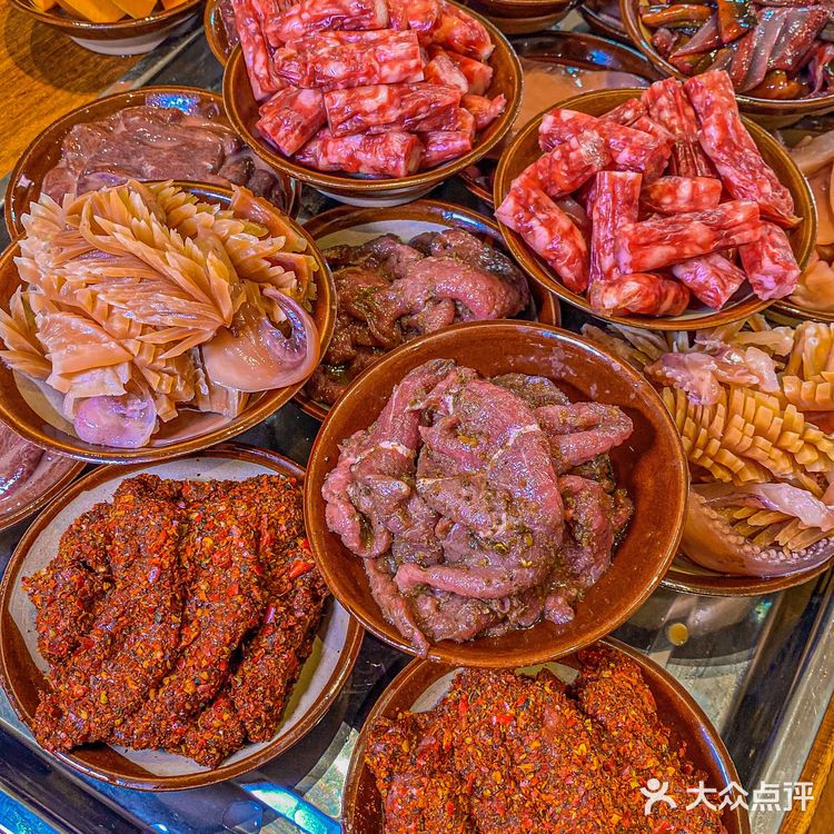 重庆本地人最爱的市井火锅｜排队也要吃[强]