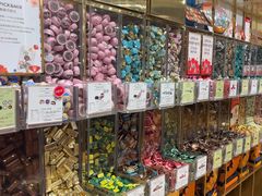 -VENCHI 闻绮(上海佛罗伦萨小镇店)