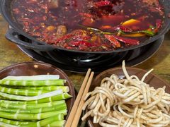 -黄潇洒老火锅(九眼桥宏济巷店)
