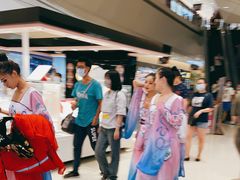 -百联又一城停车场