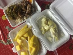 -芒果糯米饭摊子