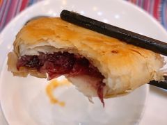 云南现烤鲜花饼-香巴拉云南餐厅(华莱坞店)