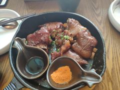 个旧烤猪蹄-云海肴·汽锅鸡·云南菜(苏州中心店)