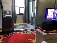 -喜鹊愉家酒店(郑州曼哈顿博览中心地铁站店)