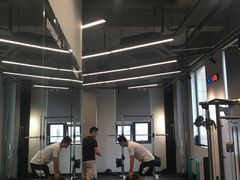 -汗水空间私教健身连锁(SM广场店)