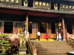 -峨眉山报国寺