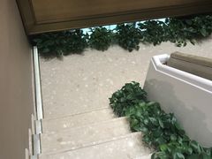 -柏乐口腔医院·舒适化无痛种植牙中心(东盟商务区院)