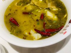 -渝是乎酸菜鱼·川渝小炒(新世界百货望京店)