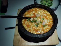 石锅蟹黄豆腐-醉舍·新淮扬菜(长宁龙之梦店)