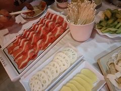 金牌肥牛-羊家胡同·龙虾烧烤火锅(龙汇路店)