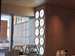 -百年港湾奥特莱斯(香炉礁店)