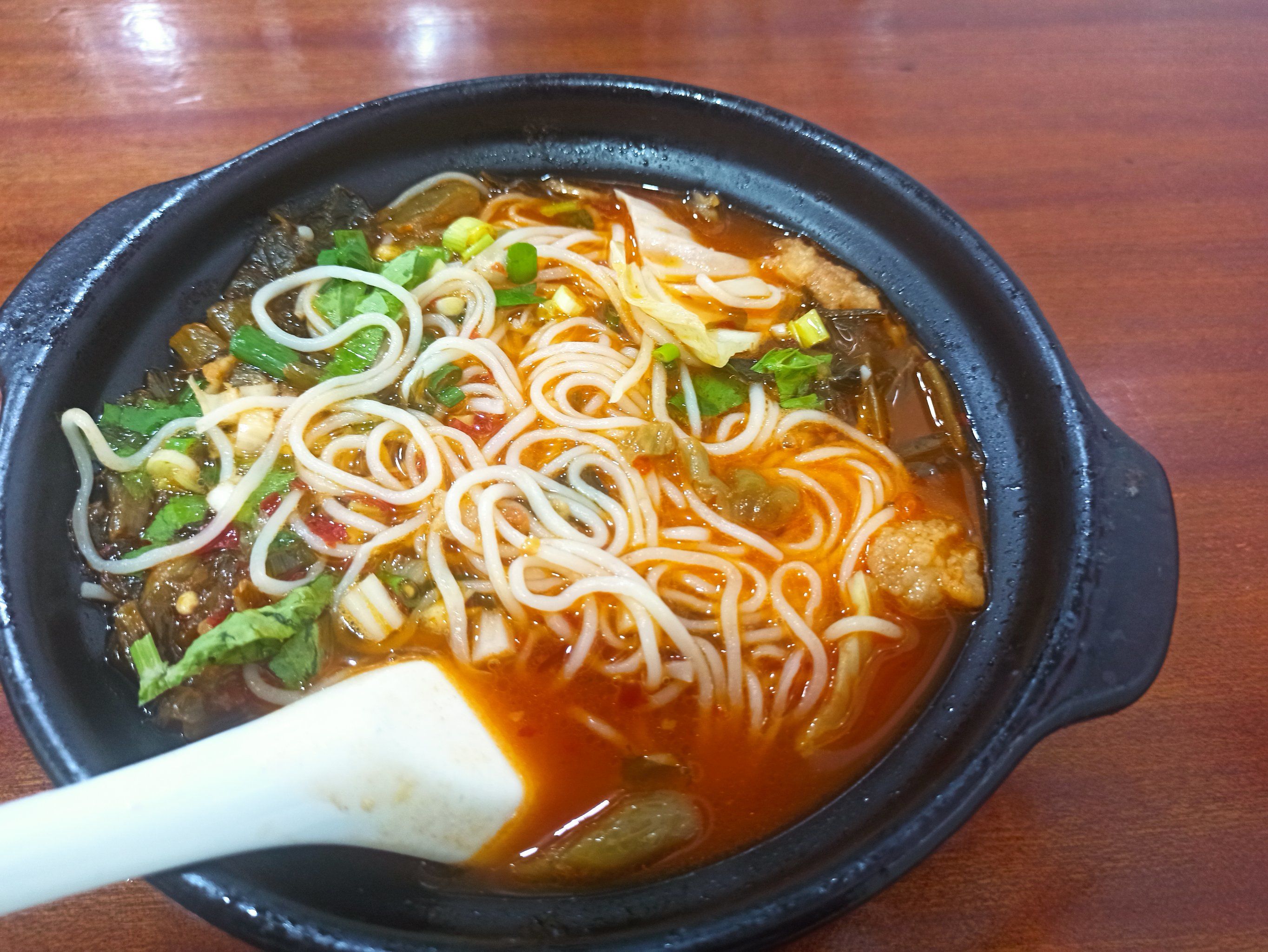 好吃,新鲜,推荐酥肉砂锅米线,棒呆