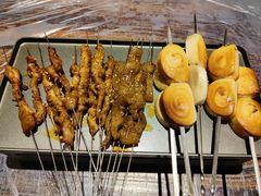 -老街烧烤大排档·地道湖北菜·龙虾馆(汉口火车站店)