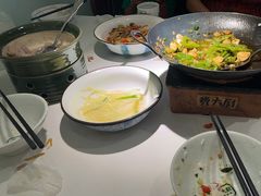 -费大厨辣椒炒肉(高铁吾悦广场店)