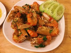 -J Daeng Seafood