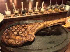-恰餐厅及酒吧 CHAR Bar & Grill (北京丽都皇冠假日店)