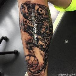 -黑旗纹身