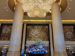 -广州万富希尔顿酒店·感趣自助餐厅·金秋蟹宴生蚝海鲜刺身