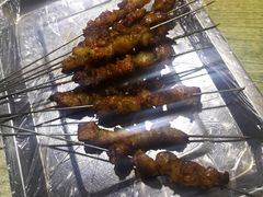 喂口牛肉串-胖姐涮肚烧烤