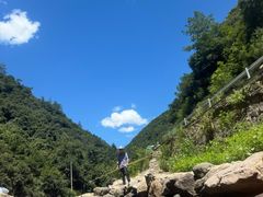 -安吉龙王山峡谷漂流