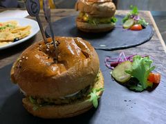 -HIGH FIVE哈福手工汉堡(桂林路店)