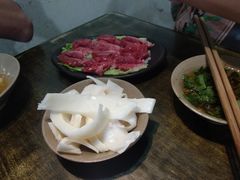 -渝嘴小老弟老火锅(华新村店)