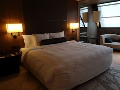 -上海滴水湖皇冠假日酒店