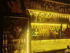 -Mx.cocktail bar