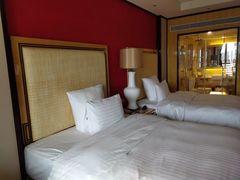 -永恒朗悦酒店(广西大学地铁站大学东路万达广场店)