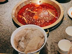 -小天鹅火锅·一线江景洪鼎旗舰店(洪崖洞店)
