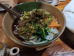 云南特色凉米线-滇香肴·云南菜蒸汽石锅鱼(云南北路店)