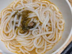 -蒙自源米线大王(东站店)