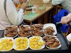 自助取餐区-崖口煲仔饭