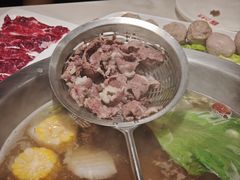 吊龙伴-八合里潮汕鲜牛肉火锅(万科里店)