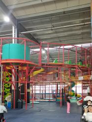 -趣玩空间蹦床乐园(临平旗舰店)