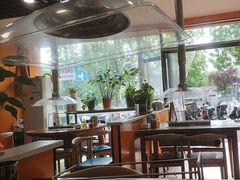 -哈尔滨小酒馆·鲜肉现穿自助烧烤(康新花园店)