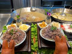 -野山舂·贵州现舂酸汤牛肉(民生路店)