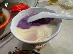 特色冰豆花-牟记江湖特色重庆菜鱼蛋青蛙黄鳝海参(巴南区鱼洞鲁能店)