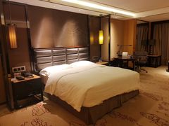 -中山利和希尔顿酒店