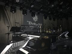 乐队演出-西山人家·二十年老字号农家菜(旺山店)