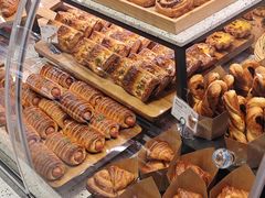 -巴黎贝甜(大宁国际商业广场店)