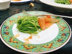 牛油果酱三文鱼意面-馨园villa融合菜(东山店)