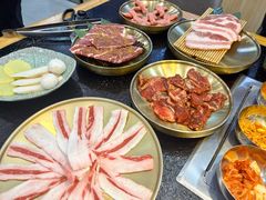 -臻牛烤肉