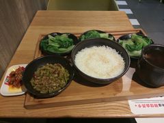 酸豆角肉末-72街红烧排骨饭(海珠丽影广场店)