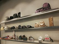 -MCM(比斯特上海购物村店)