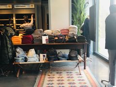 -Hollister(天环广场店)