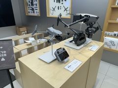 -DJI大疆(深圳华强北曼哈授权体验店)