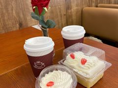 -红宝石·鲜奶小方·海派西点房(南丹店)