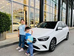 -天津波士信达奔驰4S店(卫津南路店)